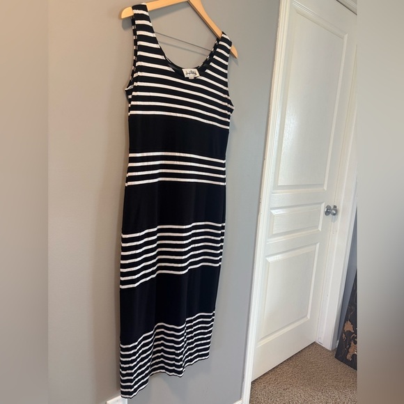 Jospeh Ribkoff Sleeveless Black and White Striped Dress size 10 - Picture 3 of 11